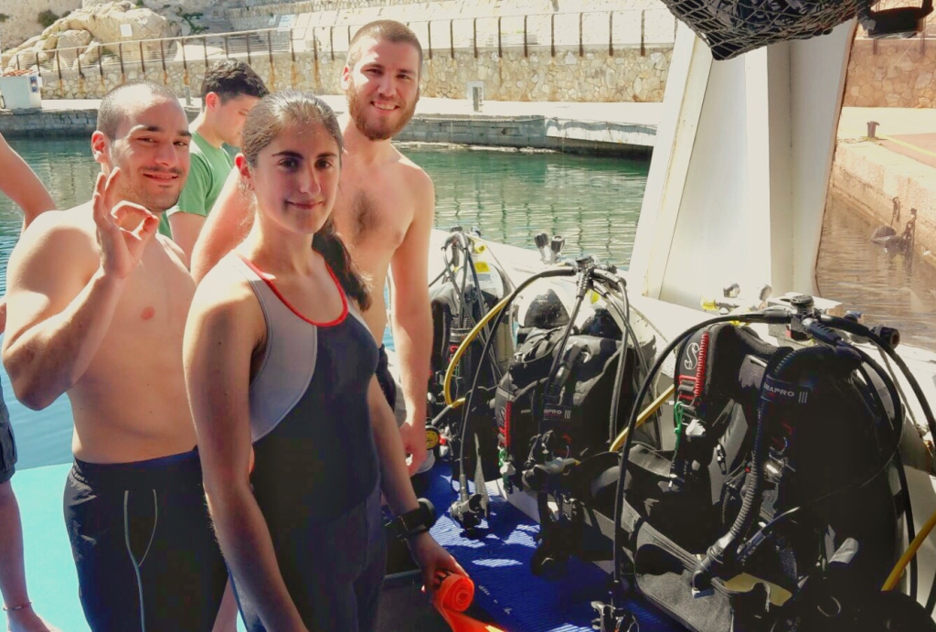 01b21c4ce21836e82d2d6884081eed3b88e578abd2